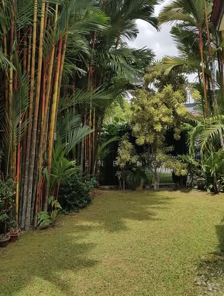 Duchess Ave detached house with swimming pool, Duchess Avenue, 6 Bedrooms, 4,500 sqft, Detached House For Rent, by Irene Ng, 500097676 - Garden - PropertyGuru.com.sg