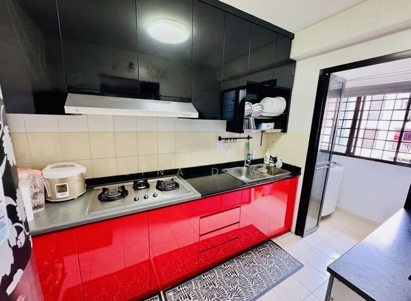 535 Choa Chu Kang Street 51 HDB Flat For Sale at S$ 468,000 | PropertyGuru Singapore - Kitchen