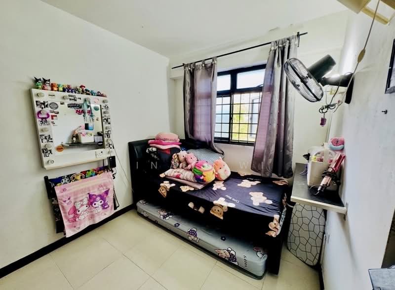 535 Choa Chu Kang Street 51 HDB Flat For Sale at S$ 468,000 | PropertyGuru Singapore - Common Bedroom