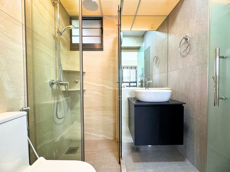 94 Dawson Road HDB Flat For Sale at S$ 850,000 | PropertyGuru Singapore - Bathroom