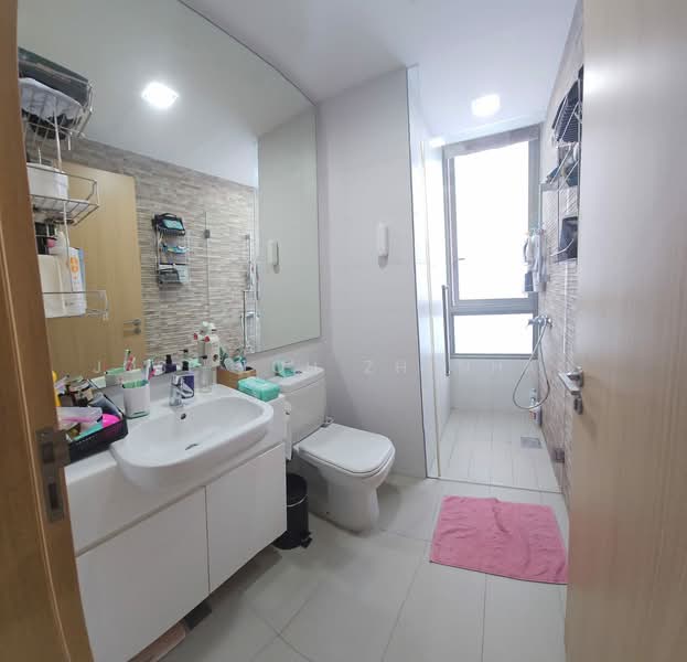 Ripple Bay Condominium For Sale at S$ 2,980,000 | PropertyGuru Singapore - Bathroom