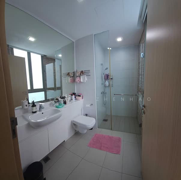Ripple Bay Condominium For Sale at S$ 2,980,000 | PropertyGuru Singapore - Bathroom