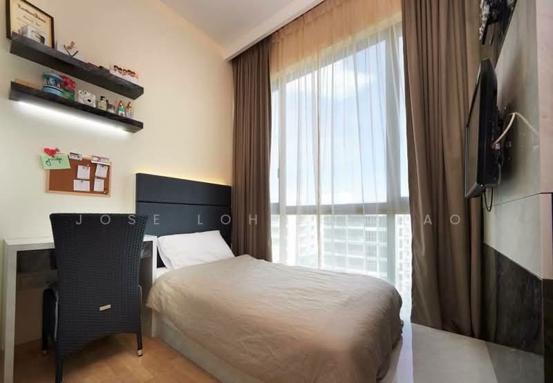 Ripple Bay Condominium For Sale at S$ 2,980,000 | PropertyGuru Singapore - Bedroom