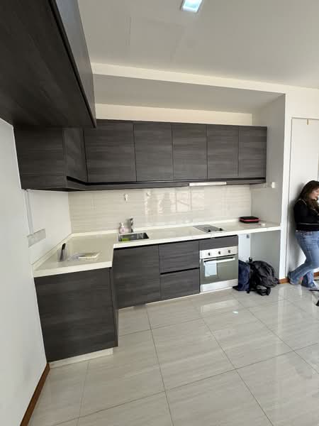 The Brooks I & The Brooks II Apartment For Sale at S$ 1,200,000 | PropertyGuru Singapore - Kitchen