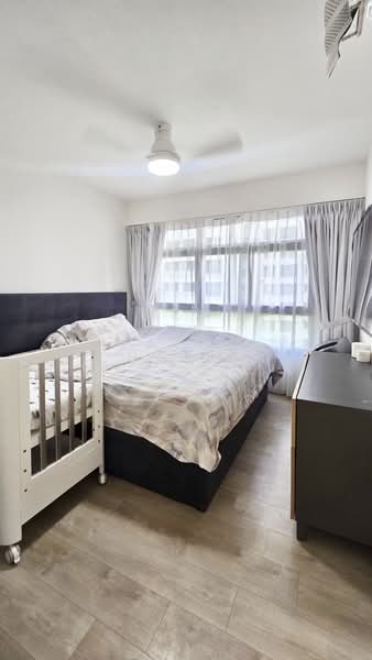 608C Tampines North Drive 1 HDB Flat For Sale at S$ 928,000 | PropertyGuru Singapore - Bedroom