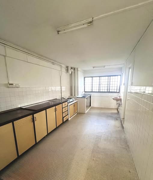 34 Cassia Crescent, 34 Cassia Crescent, 2 Bedrooms, 731 sqft, HDB Flat For Sale, by Tan Siew Lay, 500097706 - Kitchen - PropertyGuru.com.sg