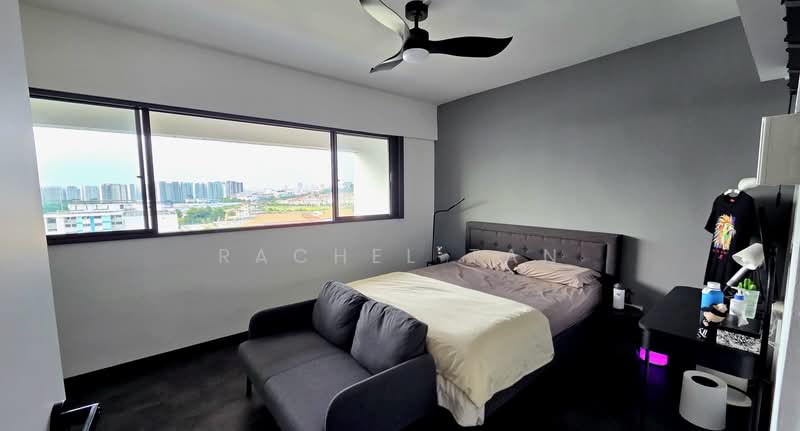 330 Bukit Batok Street 33 HDB Flat For Sale at S$ 1,180,000 | PropertyGuru Singapore - Bedroom