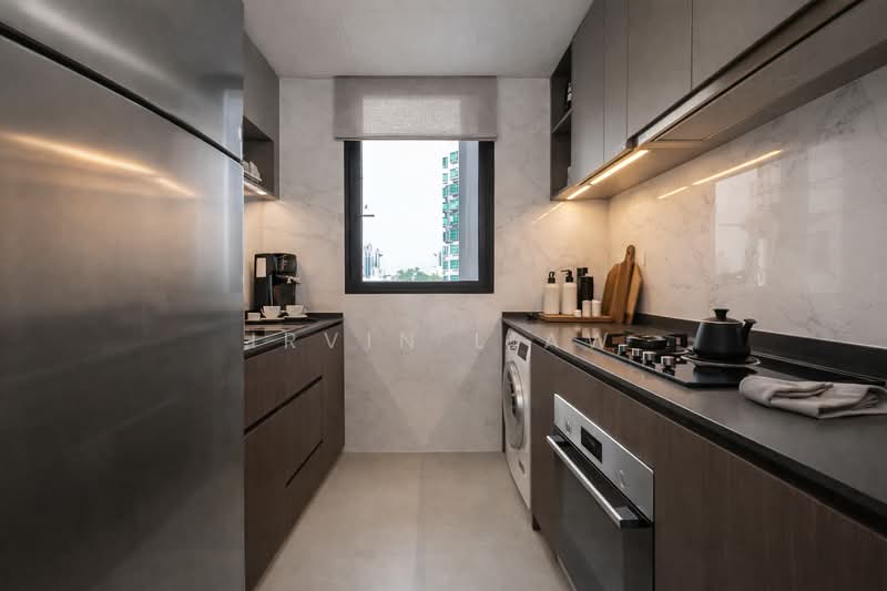 Whistler Grand Condominium For Sale at S$ 2,199,999 | PropertyGuru Singapore - Kitchen