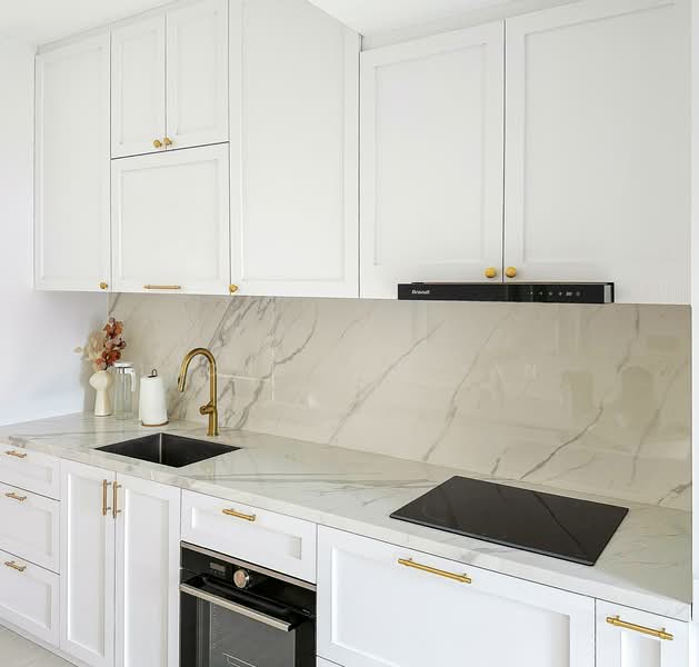 Queens Peak, 3 Dundee Road, 2 Bedrooms, 807 sqft, Condominium For Rent, by Loong Yan Yan, 500097719 - Kitchen - PropertyGuru.com.sg