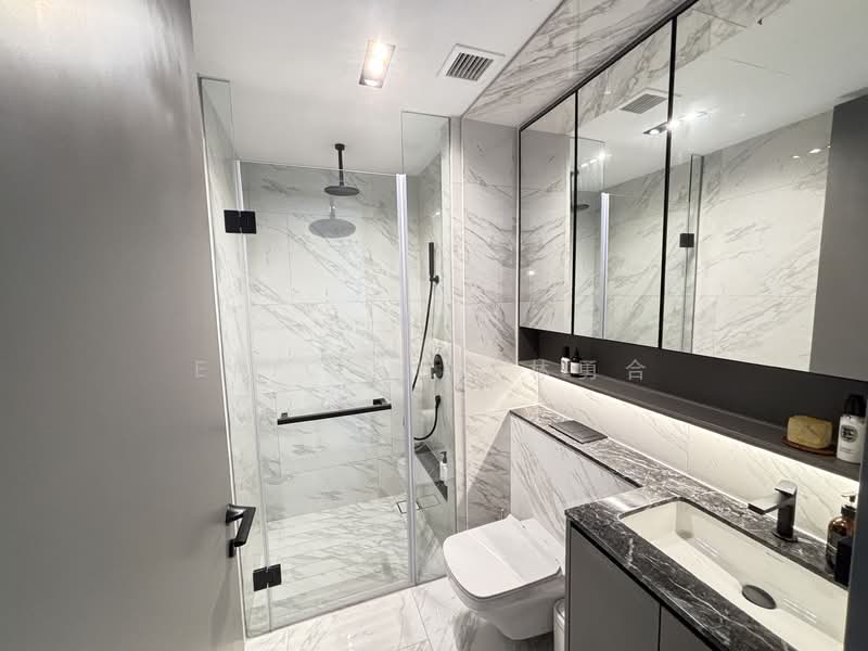 The Landmark, 173 Chin Swee Road, 2 Bedrooms, 678 sqft, Condominium For Rent, by Eric Lim 林勇合, 500097720 - Bathroom - PropertyGuru.com.sg