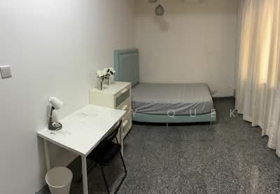 For Rent - Landed Room For Rent