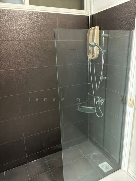 Landed Room For Rent, , Room Rental, 110 sqft, Bungalow House For Rent, by Jacky Quek, 500097721 - Bathroom - PropertyGuru.com.sg