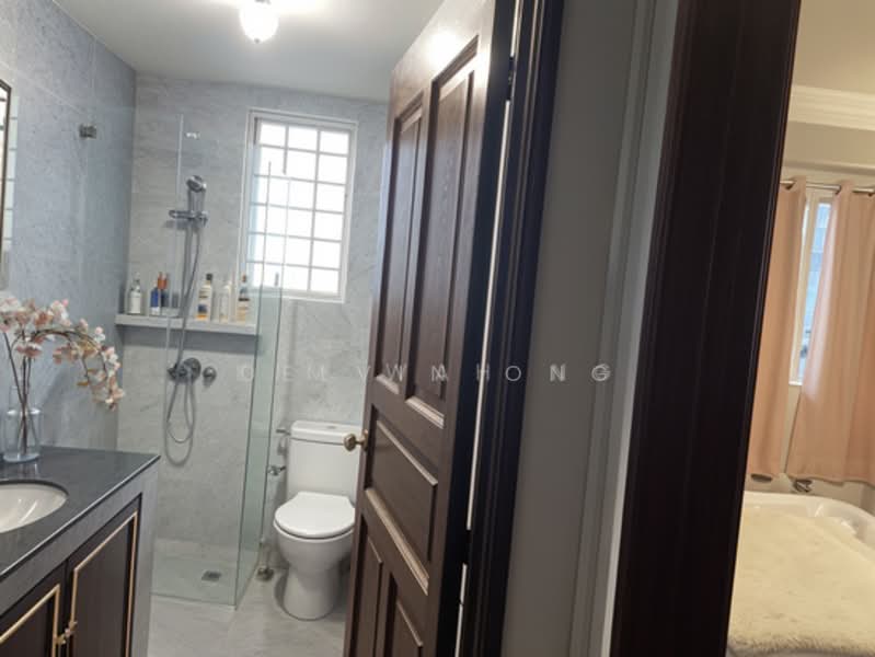 Meragi Close East View Garden Terraced House For Sale at S$ 5,680,000 | PropertyGuru Singapore - Bathroom