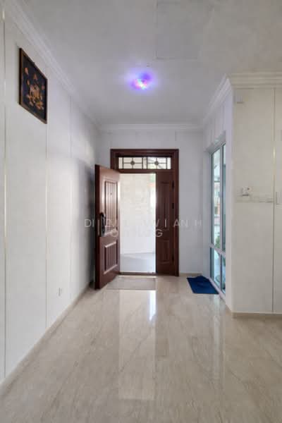 Meragi Close East View Garden Terraced House For Sale at S$ 5,680,000 | PropertyGuru Singapore - Entrance