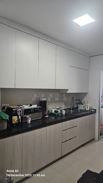 694C Woodlands Drive 62 HDB Flat For Sale at S$ 745,000 | PropertyGuru Singapore - Kitchen