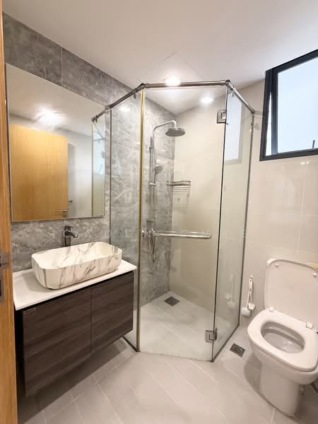 La Fiesta, 54 Sengkang Square, 3 Bedrooms, 1,001 sqft, Condominium For Rent, by Caden Chee, 500097734 - Bathroom - PropertyGuru.com.sg