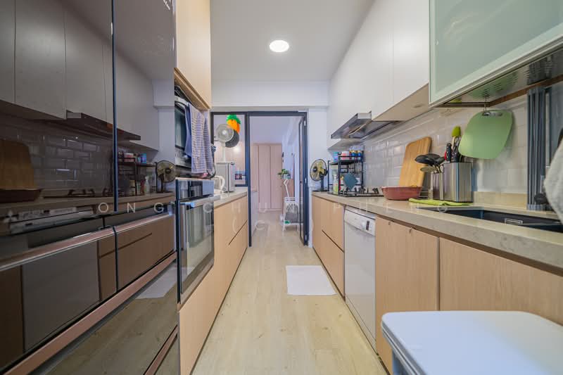 329B Anchorvale Street HDB Flat For Sale at S$ 880,000 | PropertyGuru Singapore - Kitchen