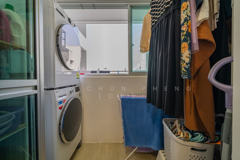 329B Anchorvale Street HDB Flat For Sale at S$ 880,000 | PropertyGuru Singapore - Yard