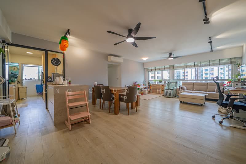 329B Anchorvale Street HDB Flat For Sale at S$ 880,000 | PropertyGuru Singapore - Living Room