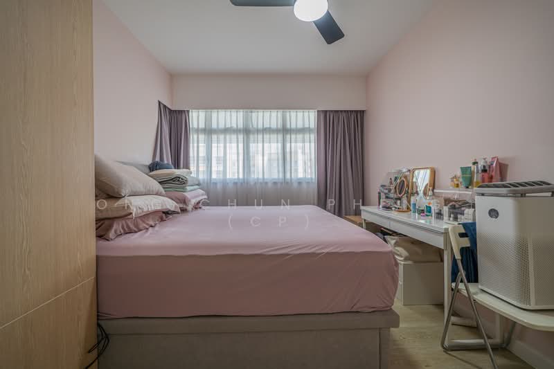 329B Anchorvale Street HDB Flat For Sale at S$ 880,000 | PropertyGuru Singapore - Master Bedroom