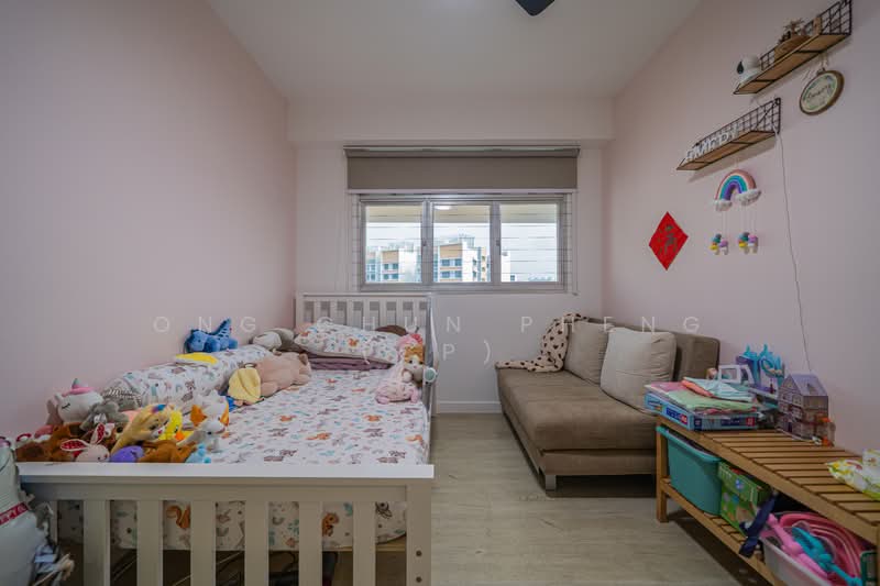 329B Anchorvale Street HDB Flat For Sale at S$ 880,000 | PropertyGuru Singapore - Common Bedroom 1