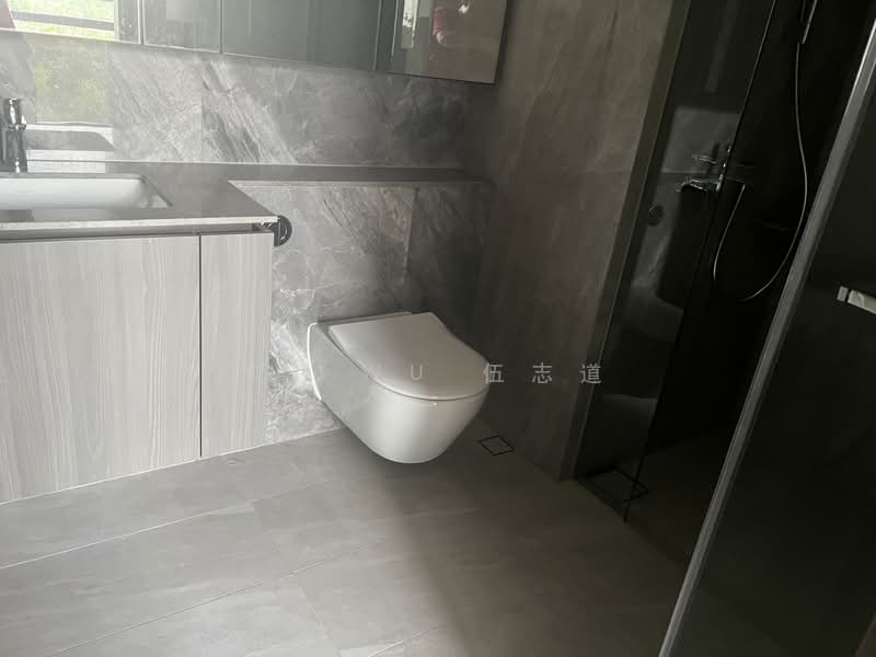 Piccadilly Grand Condominium For Sale at S$ 1,820,000 | PropertyGuru Singapore - Bathroom