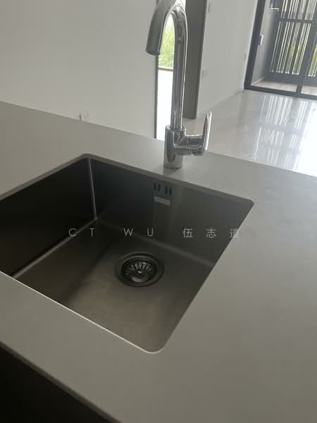 Piccadilly Grand Condominium For Sale at S$ 1,820,000 | PropertyGuru Singapore - Kitchen