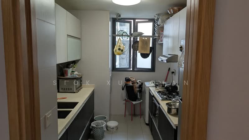 The Gale, 62 Flora Road, 2 Bedrooms, 915 sqft, Condominium For Rent, by Siok Xue Qian, 500097756 - Kitchen - PropertyGuru.com.sg