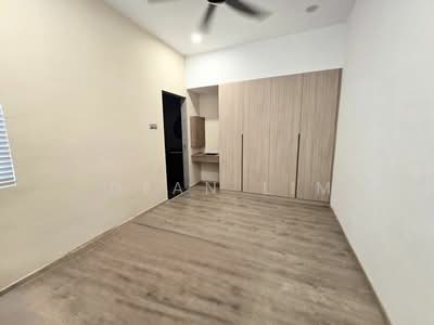 For Sale - ⭐️⭐️Landed7772@ 2 Storey Corner Terrace. Near MRT. 1km good school.