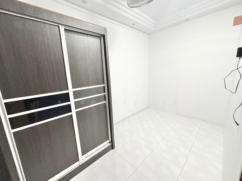 🌟Super Cheap Common Room🌟Immediate Availability🌟Blk 131 Choa Chu Kang🌟, , Room Rental, 100 sqft, HDB Flat For Rent, by Sapphire Lee, 500097764 - Smaller common room  - PropertyGuru.com.sg