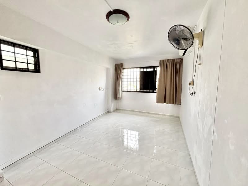 🌟Super Cheap Common Room🌟Immediate Availability🌟Blk 131 Choa Chu Kang🌟, , Room Rental, 100 sqft, HDB Flat For Rent, by Sapphire Lee, 500097764 - Bigger common room  - PropertyGuru.com.sg