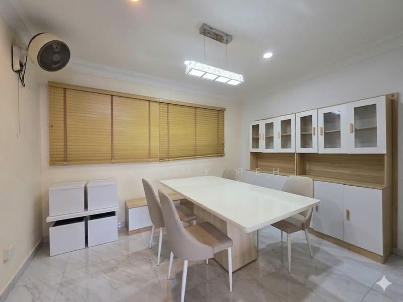 115 Bedok Reservoir Road HDB Flat For Sale at S$ 1,000,000 | PropertyGuru Singapore - Dining Room