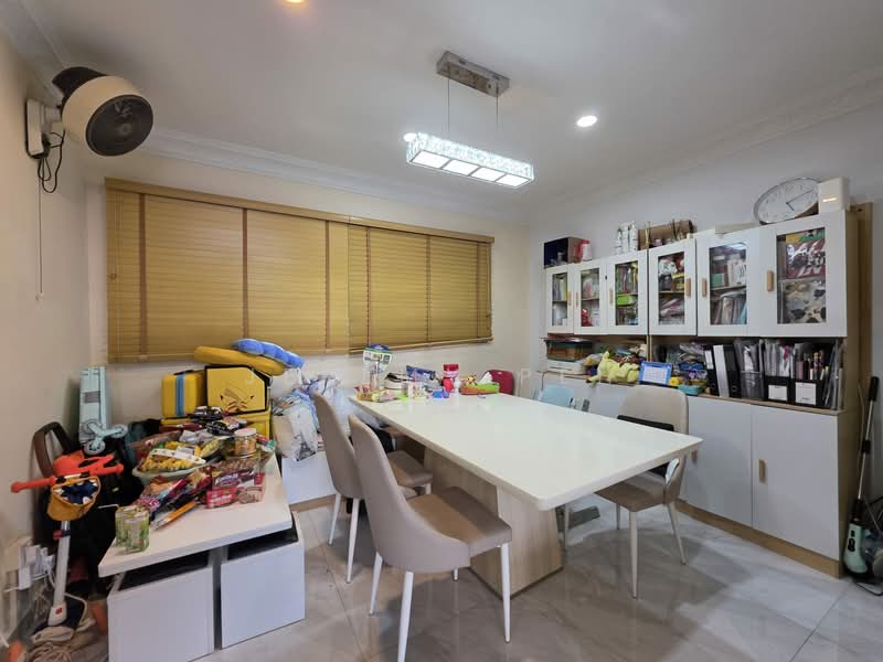 115 Bedok Reservoir Road HDB Flat For Sale at S$ 1,000,000 | PropertyGuru Singapore - Dining Room