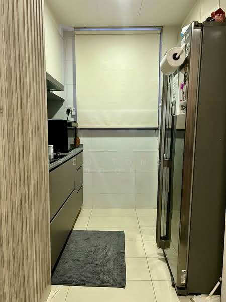 Prive Executive Condominium For Sale at S$ 1,750,000 | PropertyGuru Singapore - Kitchen
