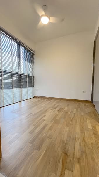 Commonwealth Towers, 230 Commonwealth Avenue, 3 Bedrooms, 904 sqft, Condominium For Rent, by Adel Goh 吴慧芬, 500097777 - Master Bedroom - PropertyGuru.com.sg