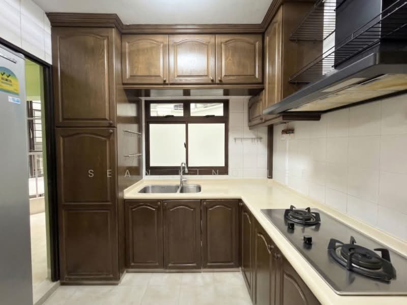 632 Choa Chu Kang North 6 HDB Flat For Sale at S$ 760,000 | PropertyGuru Singapore - Kitchen
