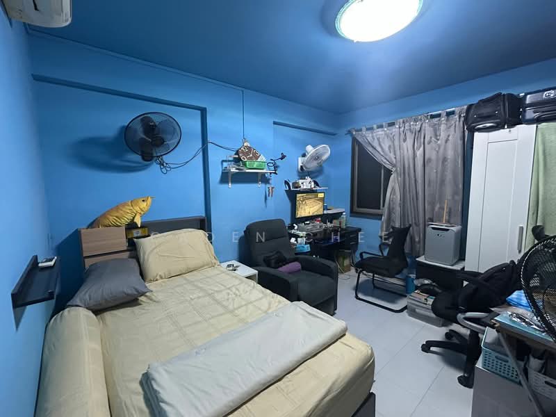 187 Bukit Batok West Avenue 6 HDB Flat For Sale at S$ 598,000 | PropertyGuru Singapore - Common Bedroom