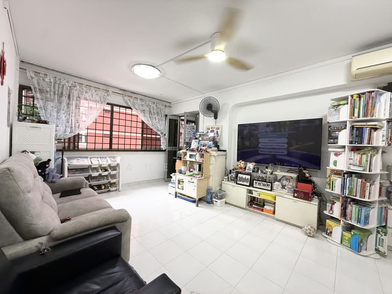 187 Bukit Batok West Avenue 6, 187 Bukit Batok West Avenue 6, 3 Bedrooms, 1,130 sqft, HDB Flat For Sale, by Caden Chee, 500097780 - Living Room - PropertyGuru.com.sg