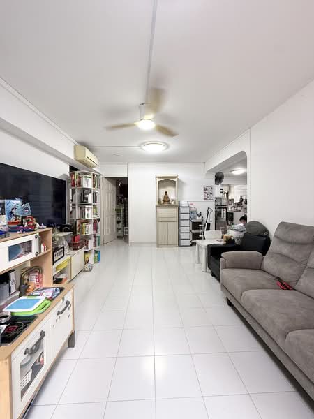 187 Bukit Batok West Avenue 6, 187 Bukit Batok West Avenue 6, 3 Bedrooms, 1,130 sqft, HDB Flat For Sale, by Caden Chee, 500097780 - Living Room - PropertyGuru.com.sg