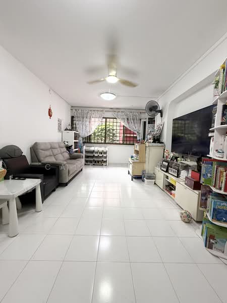 187 Bukit Batok West Avenue 6, 187 Bukit Batok West Avenue 6, 3 Bedrooms, 1,130 sqft, HDB Flat For Sale, by Caden Chee, 500097780 - Living Room - PropertyGuru.com.sg