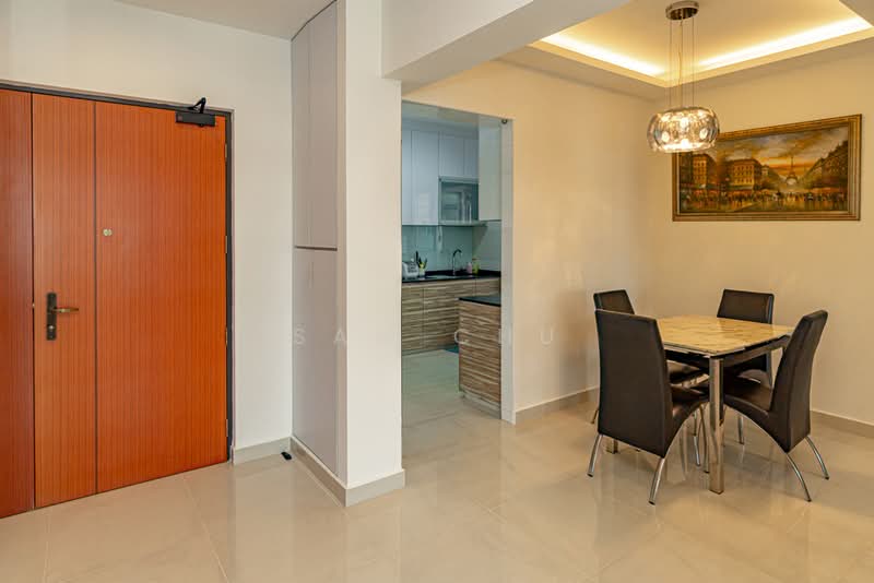 803B Keat Hong Close HDB Flat For Sale at S$ 670,000 | PropertyGuru Singapore - Entrance