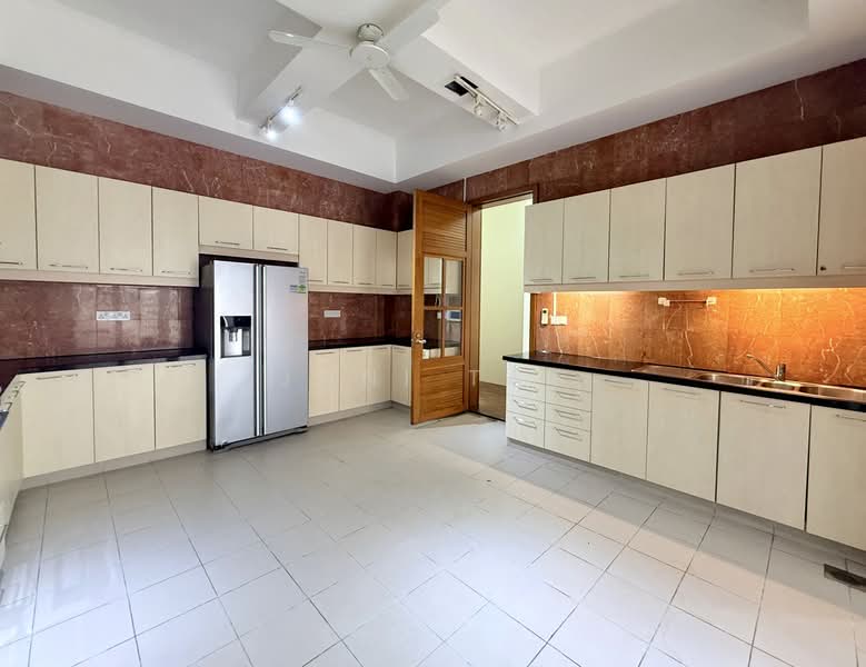 Belmont Road Good Class Bungalow, Belmont Road, 5 Bedrooms, 7,200 sqft, Good Class Bungalow For Rent, by Joni Tay, 500097846 - Kitchen - PropertyGuru.com.sg