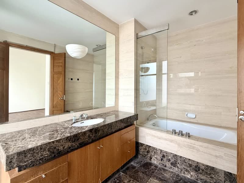 Belmont Road Good Class Bungalow, Belmont Road, 5 Bedrooms, 7,200 sqft, Good Class Bungalow For Rent, by Joni Tay, 500097846 - Bathroom - PropertyGuru.com.sg