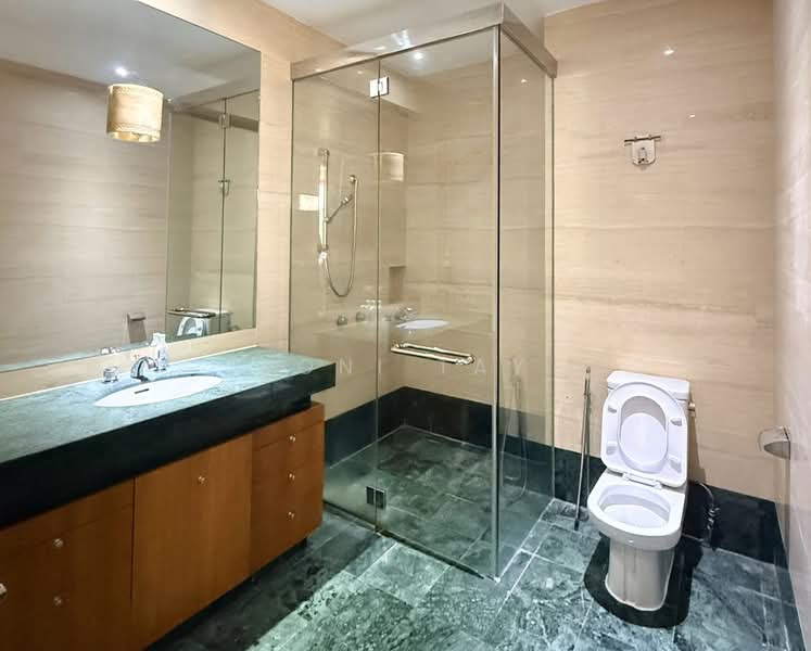 Belmont Road Good Class Bungalow, Belmont Road, 5 Bedrooms, 7,200 sqft, Good Class Bungalow For Rent, by Joni Tay, 500097846 - Bathroom - PropertyGuru.com.sg