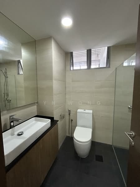 UE Square, 205 River Valley Road, 2 Bedrooms, 1,151 sqft, Apartment For Rent, by Lyn Wong, 500097858 - Bathroom - PropertyGuru.com.sg