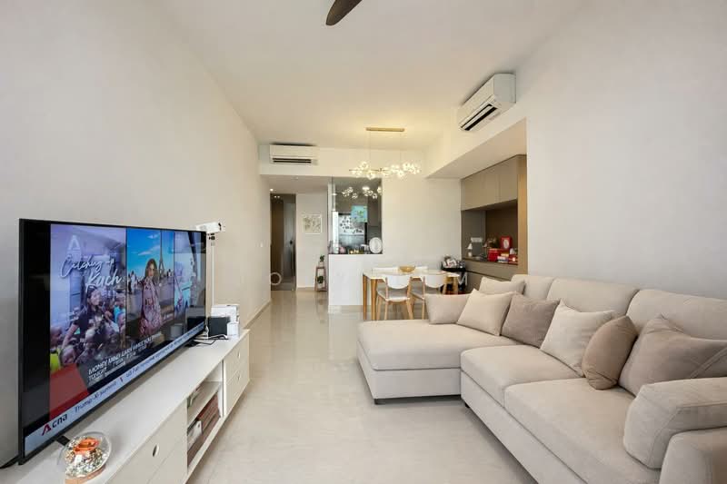 Whistler Grand Condominium For Sale at S$ 2,200,000 | PropertyGuru Singapore - Living Room