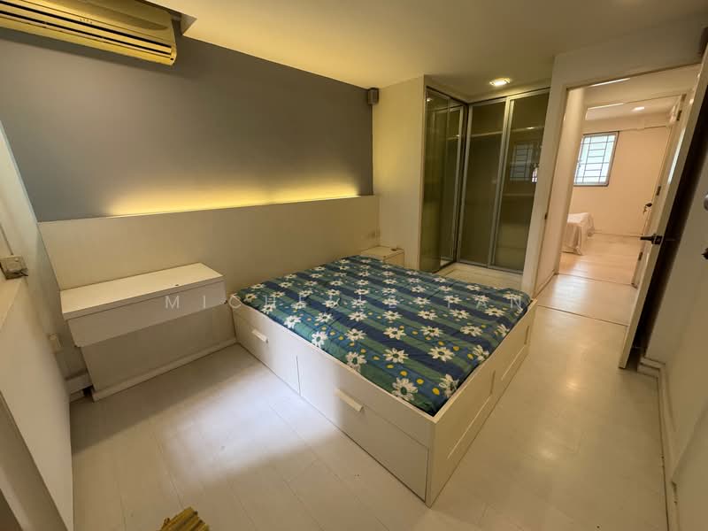 118 Ang Mo Kio Avenue 4 HDB Flat For Sale at S$ 450,000 | PropertyGuru Singapore - Bedroom