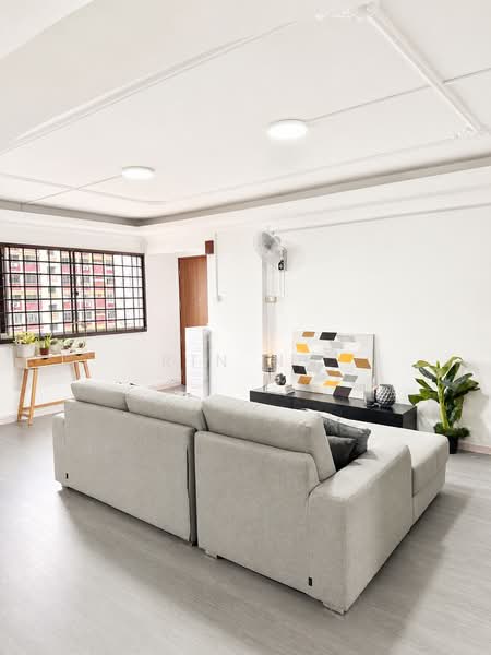 270 Bishan Street 24, 270 Bishan Street 24, 3 Bedrooms, 1,421 sqft, HDB Flat For Sale, by Rin Ng, 500097882 - Living Room - PropertyGuru.com.sg
