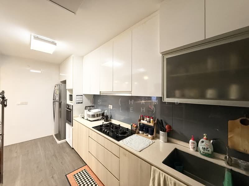 308A Punggol Walk HDB Flat For Sale at S$ 850,000 | PropertyGuru Singapore - Kitchen