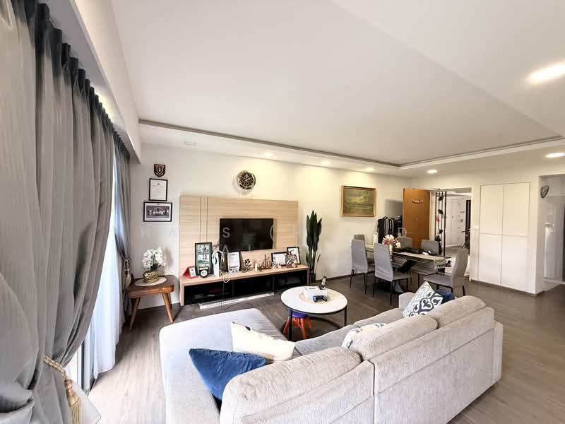 308A Punggol Walk HDB Flat For Sale at S$ 850,000 | PropertyGuru Singapore - Living Room